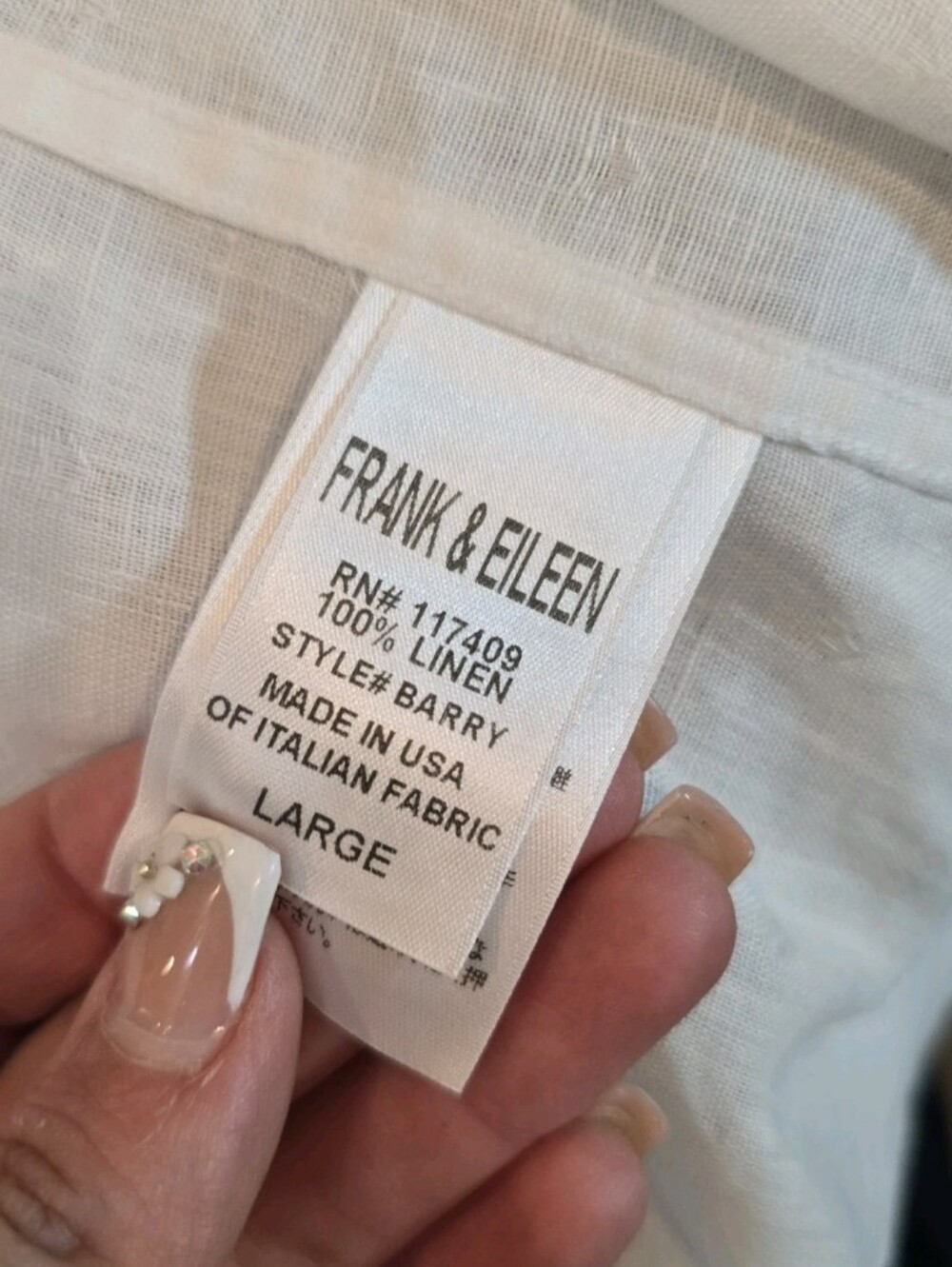 Frank&Eileen 100% linen shirt Size Large Long Sleeve with embroidered hearts - Picture 5 of 16